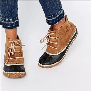 Sorel Women Ankle Outdoor Out N About Leather/Rubber Boots shoes sz 8
